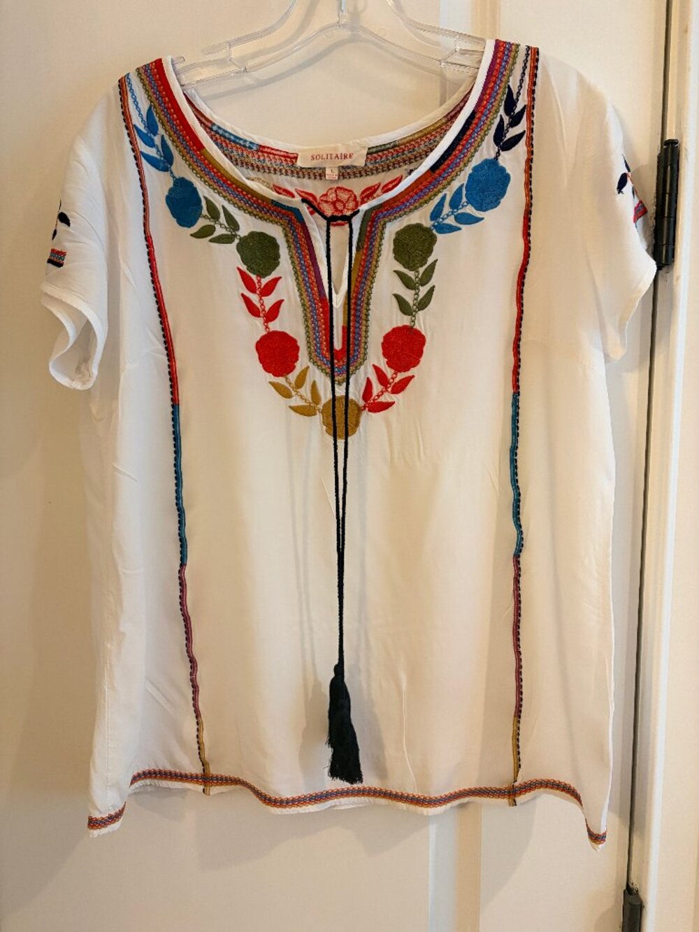 Solitaire Anthropologie Embroidered Tassel Boho Shirt Size Large